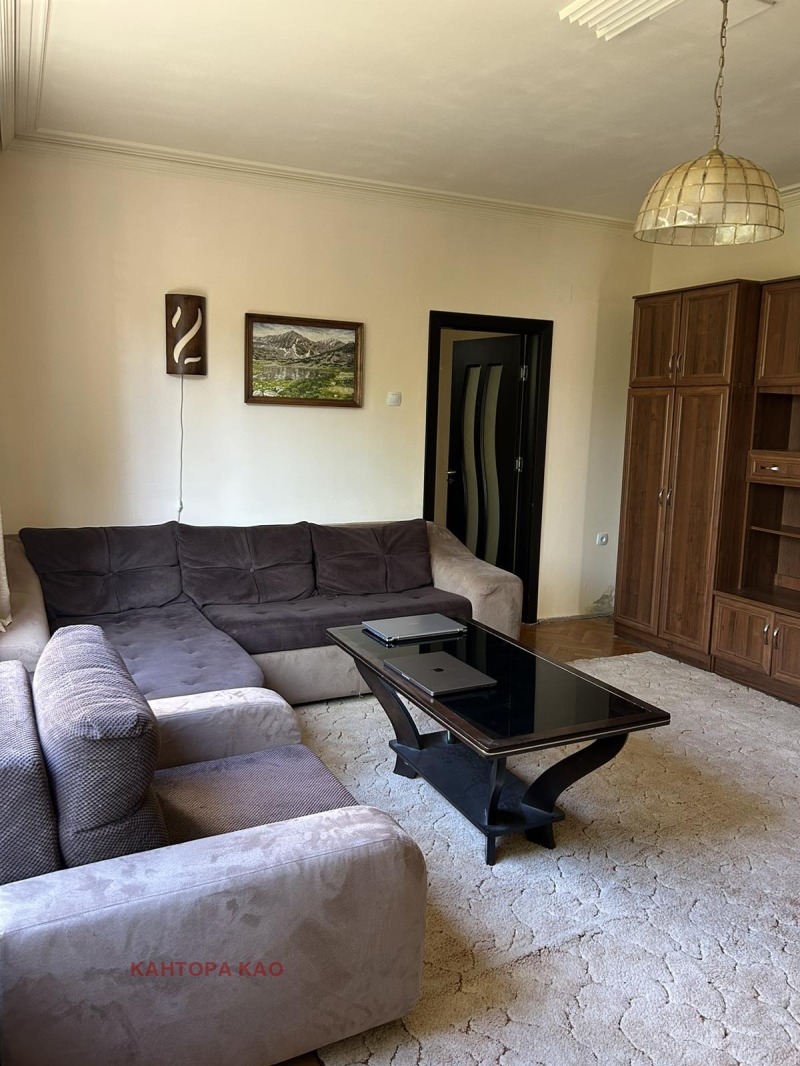 Zu vermieten  1 Schlafzimmer Sofia , Strelbishte , 76 qm | 73741031