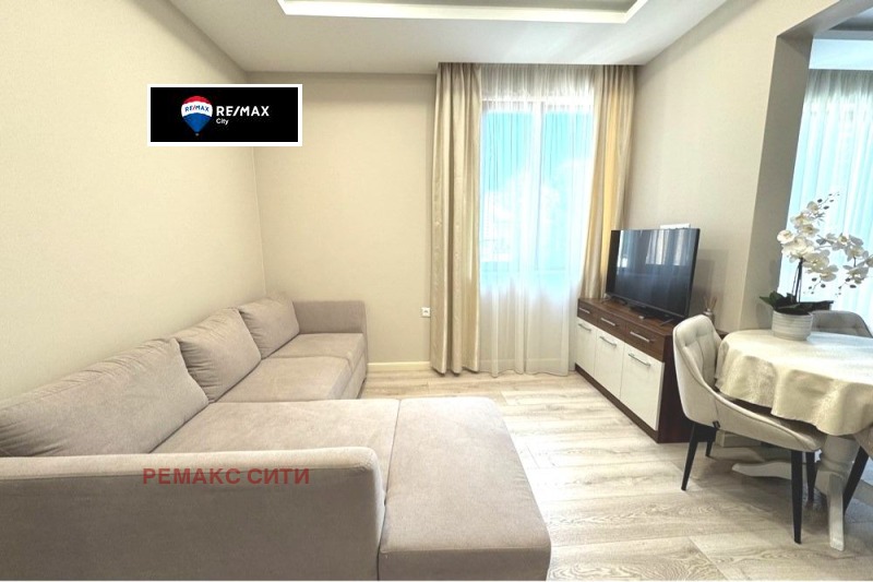Дава под Наем 1-СТАЕН в град София, Център - 40 кв.м / 800 € » 1 564.66 лв., РЕМАКС СИТИ
