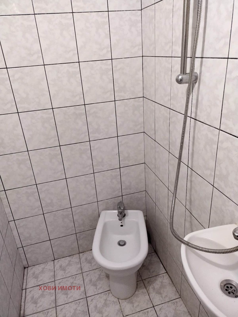 Til leie  3 soverom Plovdiv , Sadijski , 120 kvm | 81071813 - bilde [10]