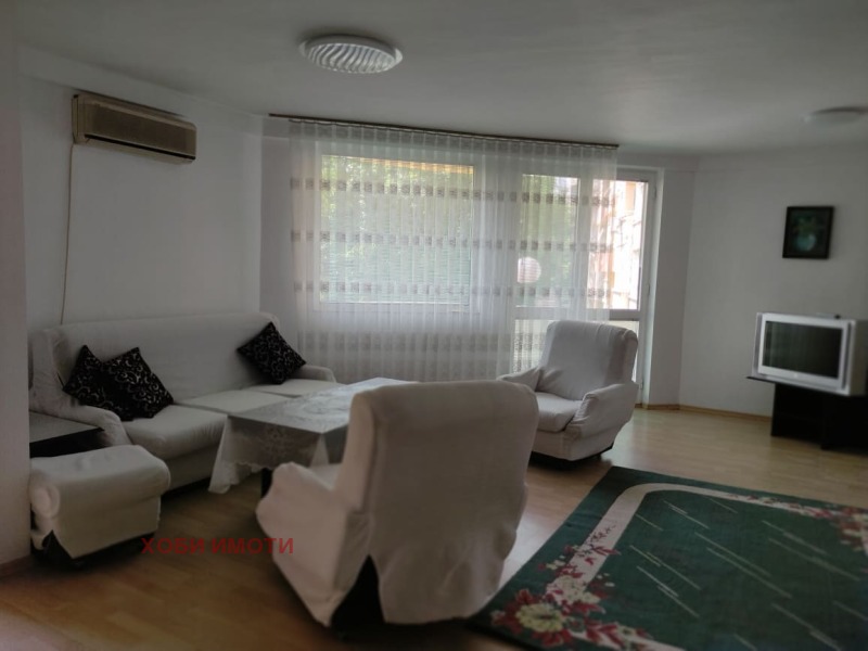 Til leie  3 soverom Plovdiv , Sadijski , 120 kvm | 81071813