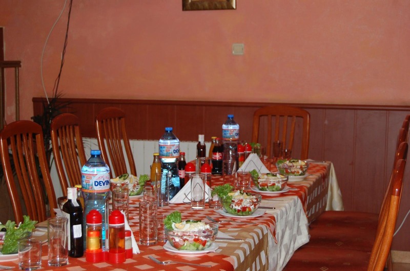 Под наем ЗАВЕДЕНИЕ, град Пловдив, Сточна гара • 1000 € / 1955.83 лв. • 20435391 1