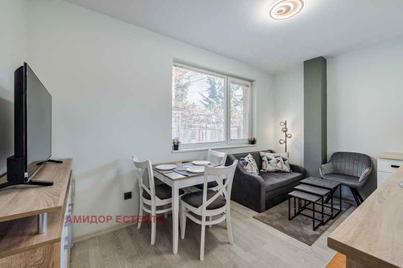 Дава под нем  2-стаен, град София, Левски •  400 EUR • ID 76960890 — holmes.bg - [1] 