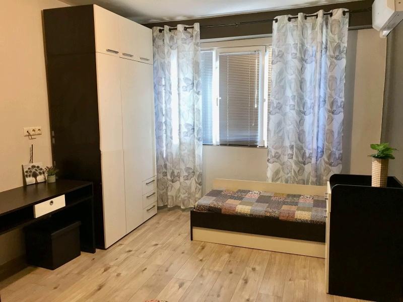 K pronájmu  1 ložnice Sofia , Borovo , 65 m2 | 30370323 - obraz [4]
