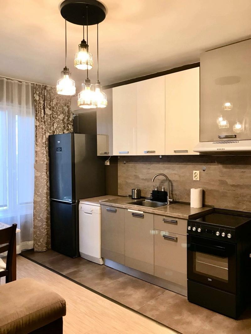 K pronájmu  1 ložnice Sofia , Borovo , 65 m2 | 30370323 - obraz [3]