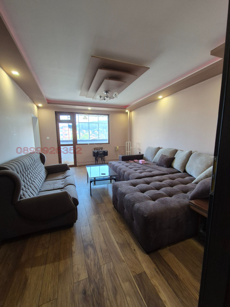 Дава под наем 3-СТАЕН, гр. Перник, Изток