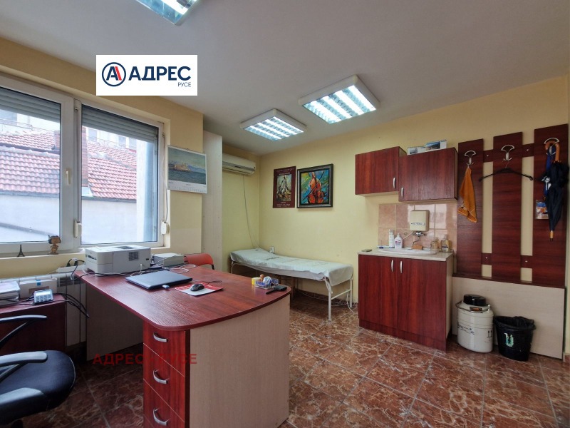 Da affittare  Ufficio Ruse , Tsentar , 45 mq | 50585936 - Immagine [2]