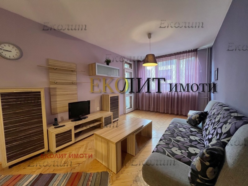 Para alugar  1 quarto Sofia , Centar , 72 m² | 88651199