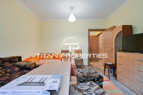 1 quarto Sveta Troica, Sofia