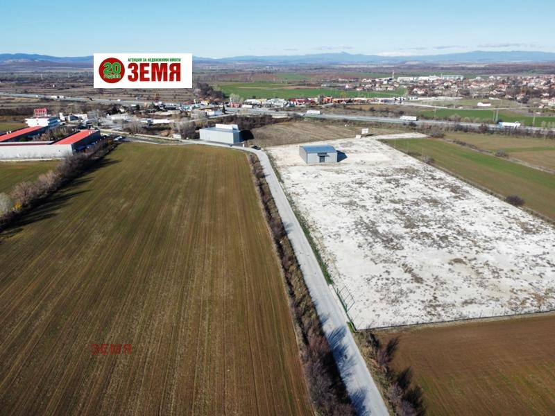 Дава под наем МЯСТО, гр. Пловдив, Карловско шосе, снимка 2 - Парцели - 52704168