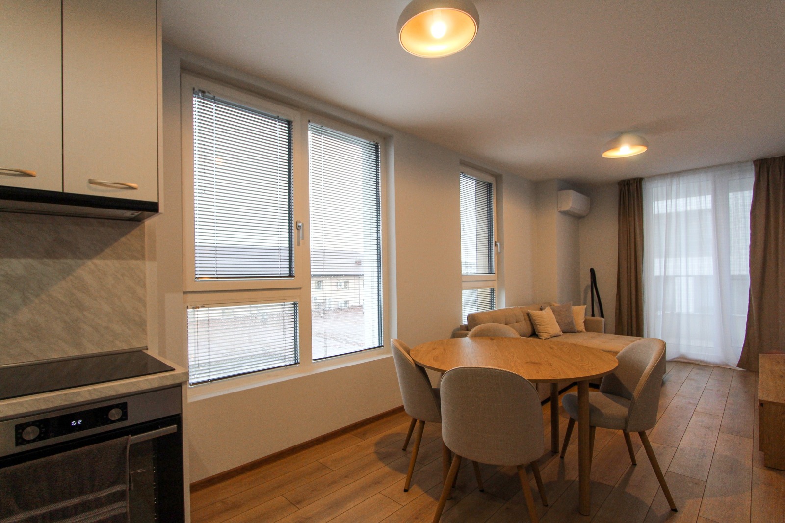 Дава под наем 2-СТАЕН, гр. София, Оборище, снимка 2 - Апартаменти - 54320137