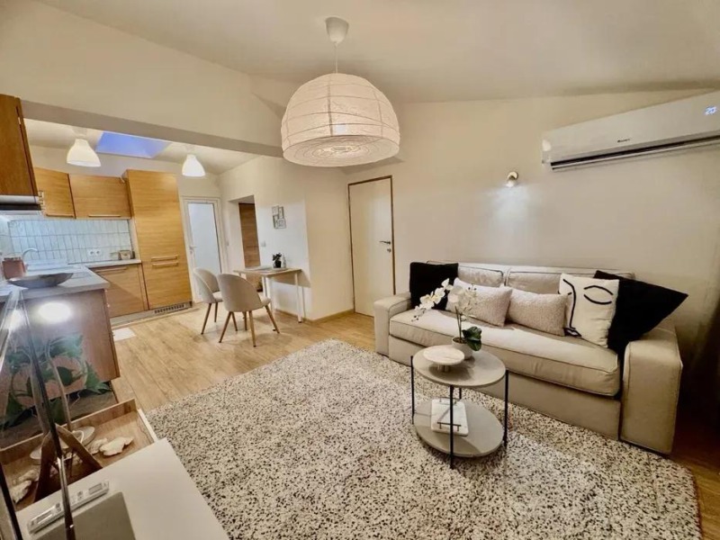 Дава под наем 3-СТАЕН, гр. София, Оборище