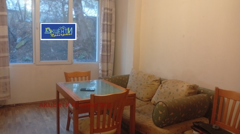 Дава под наем 2-СТАЕН, гр. Велико Търново, Бузлуджа, снимка 4 - Апартаменти - 52570045