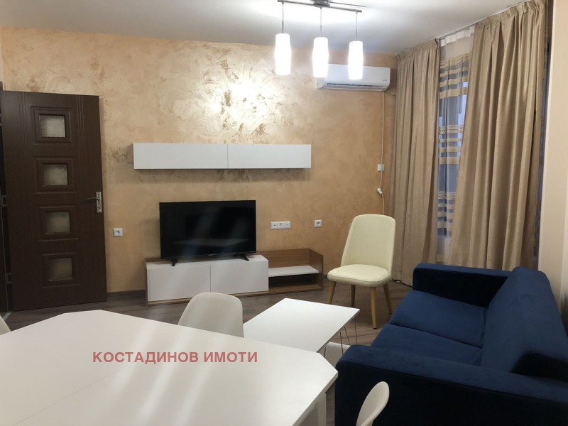 Para alugar  1 quarto Plovdiv , Hristo Smirnenski , 65 m² | 41368438