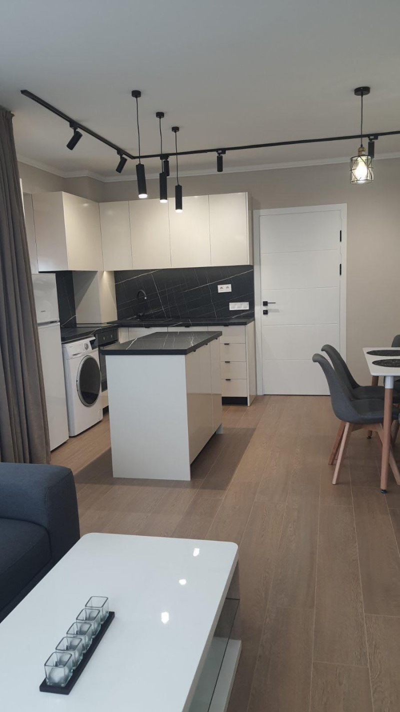 En renta  1 dormitorio Plovdiv , Tsentar , 67 metros cuadrados | 83019442 - imagen [2]