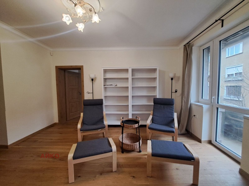 Издаје се  2 спаваће собе Софија , Центар , 110 м2 | 53675031 - слика [3]