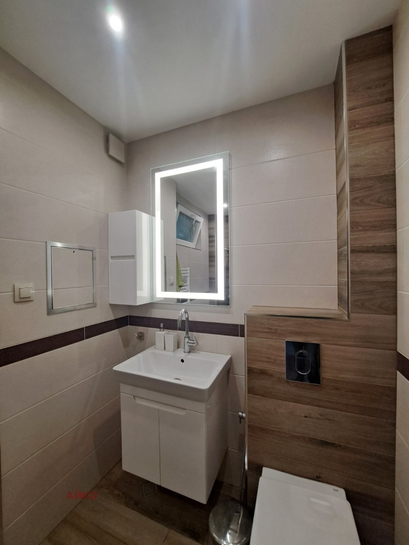 Издаје се  2 спаваће собе Софија , Центар , 110 м2 | 53675031 - слика [9]
