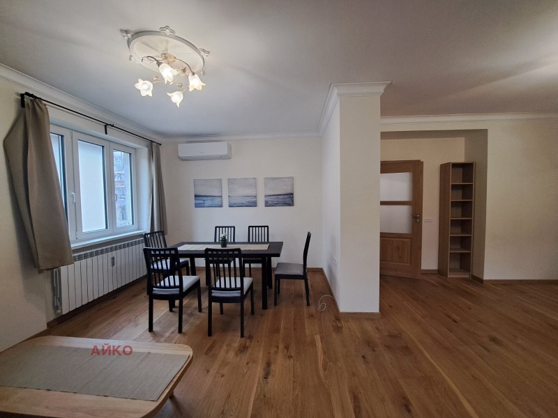 Издаје се  2 спаваће собе Софија , Центар , 110 м2 | 53675031 - слика [16]
