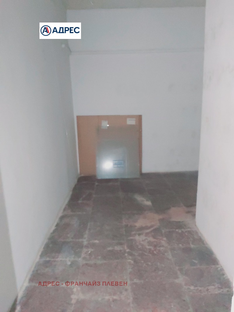 Дава под наем МАГАЗИН, гр. Плевен, Широк център, снимка 4 - Магазини - 53280755