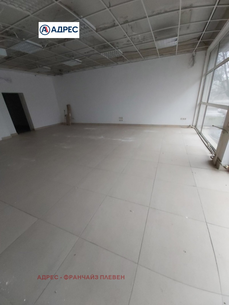 Дава под наем МАГАЗИН, гр. Плевен, Широк център, снимка 2 - Магазини - 53280755