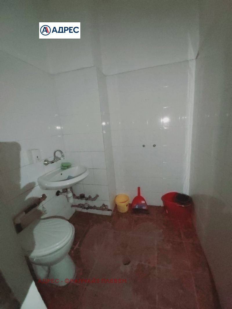 Дава под наем МАГАЗИН, гр. Плевен, Широк център, снимка 5 - Магазини - 53280755