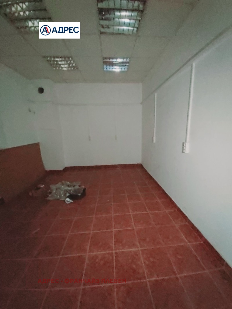 Дава под наем МАГАЗИН, гр. Плевен, Широк център, снимка 3 - Магазини - 53280755