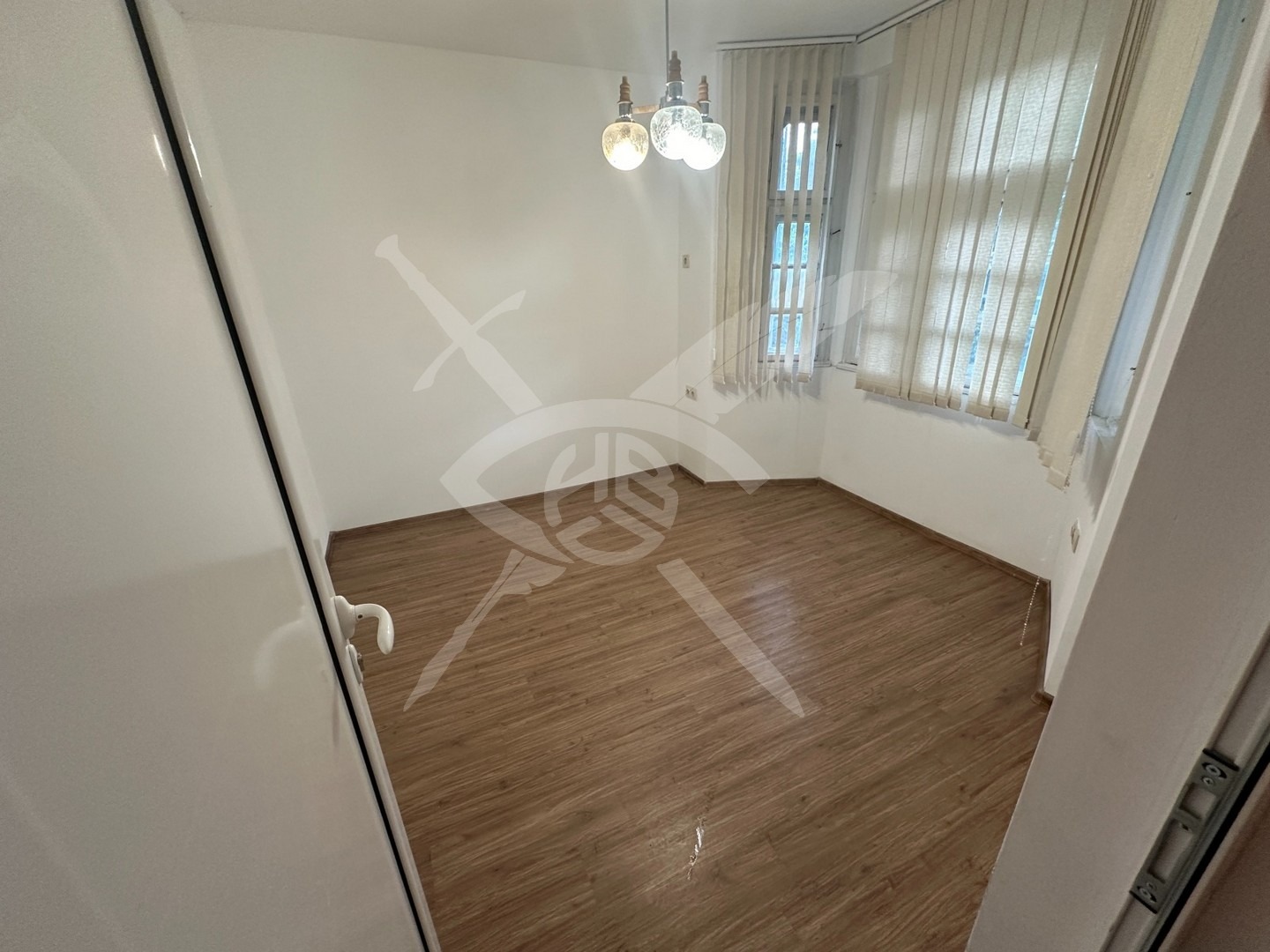 Дава под наем КЪЩА, гр. София, Красно село, снимка 2 - Къщи - 53854977