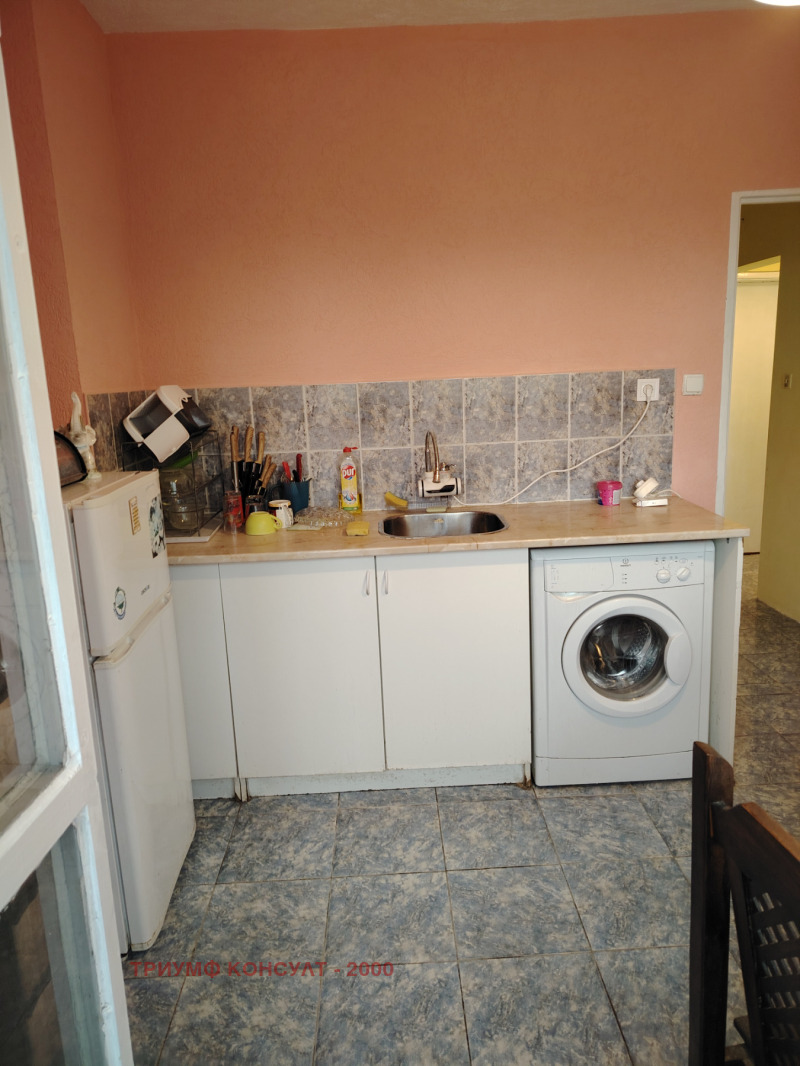 Издаје се  2 спаваће собе Софија , Левски Г , 76 м2 | 45743851 - слика [4]