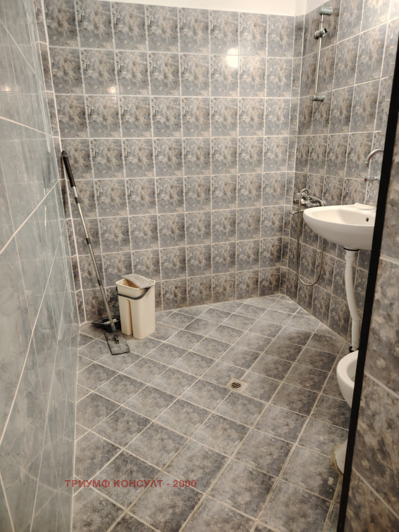 Издаје се  2 спаваће собе Софија , Левски Г , 76 м2 | 45743851 - слика [5]