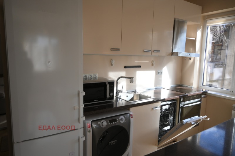 Дава под наем 3-СТАЕН, гр. София, Център, снимка 4 - Апартаменти - 52979630