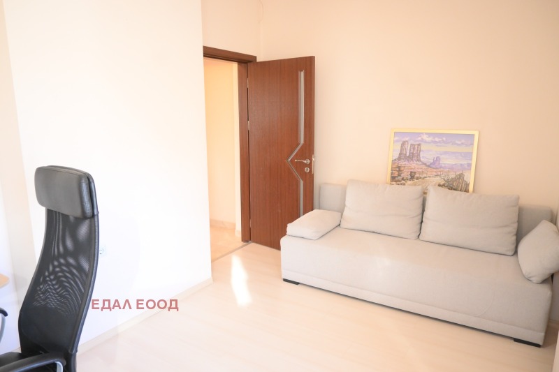 Дава под наем 3-СТАЕН, гр. София, Център, снимка 6 - Апартаменти - 52979630