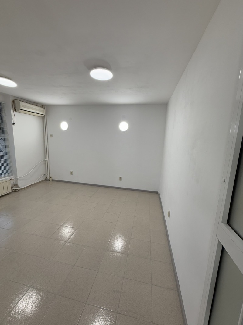 Para alugar  Estúdio Sofia , Lozenec , 39 m² | 44137064
