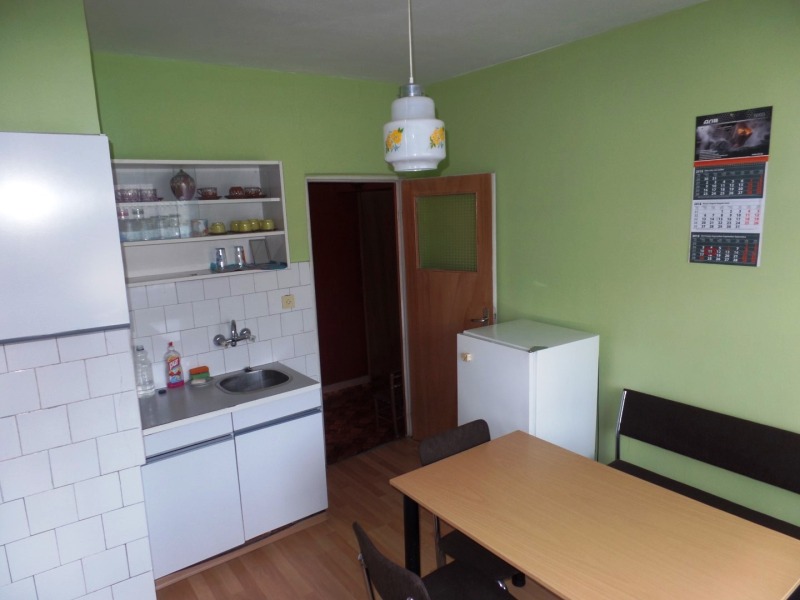 Дава под наем 3-СТАЕН, гр. Перник, Център, снимка 3 - Апартаменти - 52047856