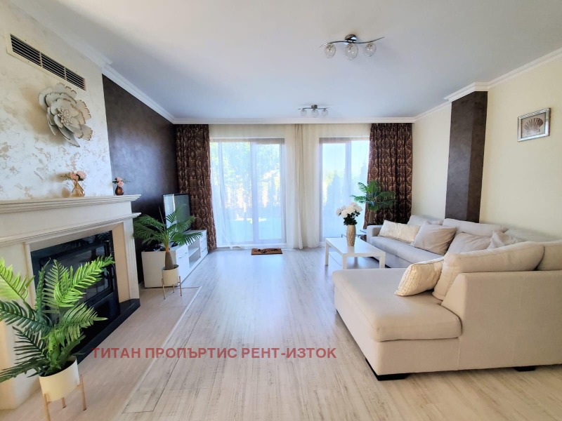 Дава под наем  Къща град Бургас , Сарафово , 135 кв.м | 51805162