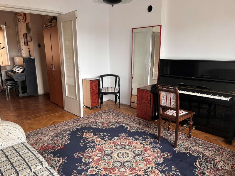 Zu vermieten  2 Schlafzimmer Sofia , Zentar , 120 qm | 88909616 - Bild [8]