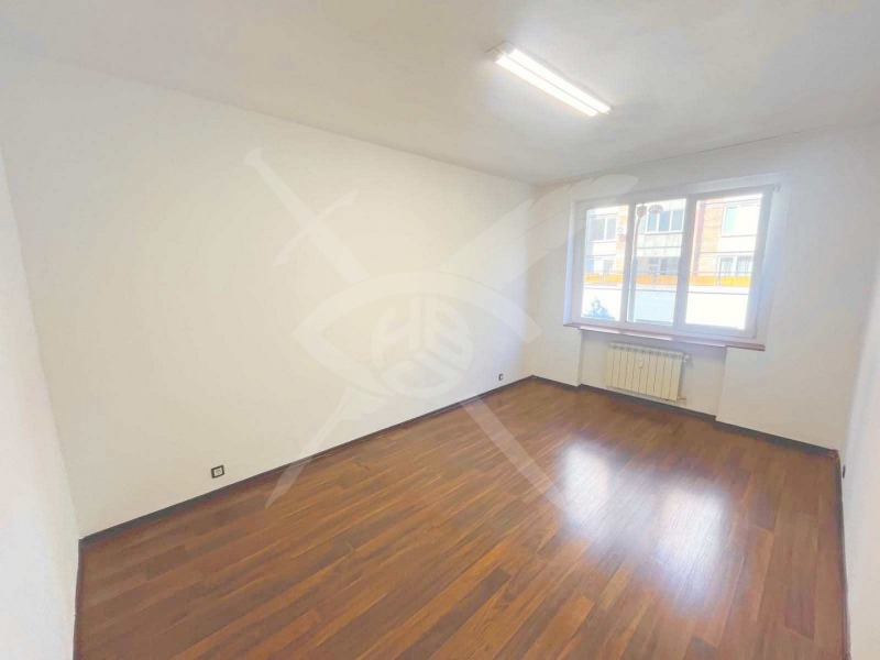 Para alugar  2 quartos Sofia , Doktorski pametnik , 90 m² | 55798026 - imagem [2]