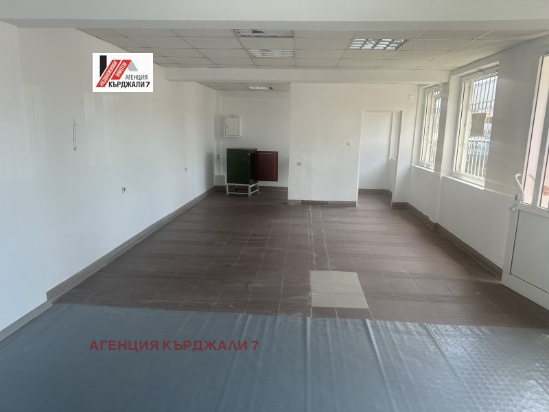 Do wynajęcia  Biuro Kardżali , Centar , 55 mkw | 94383223