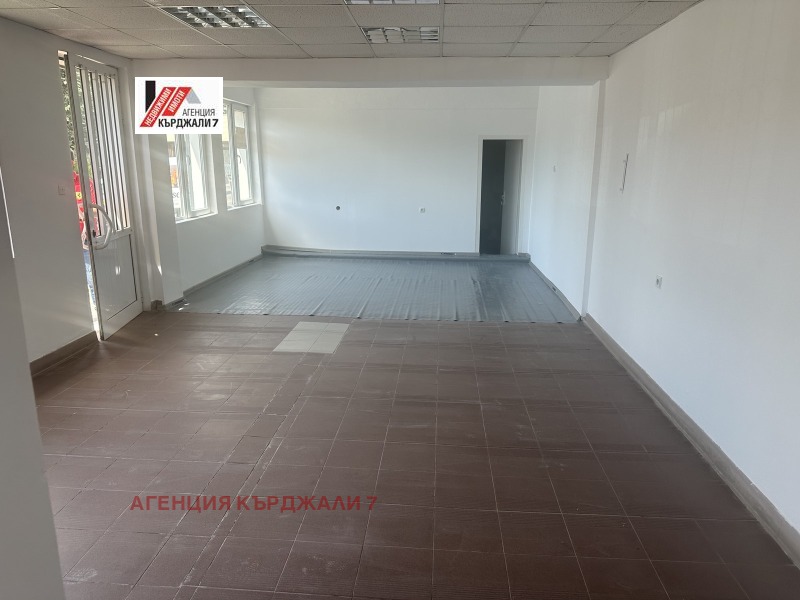 Do wynajęcia  Biuro Kardżali , Centar , 55 mkw | 94383223 - obraz [2]