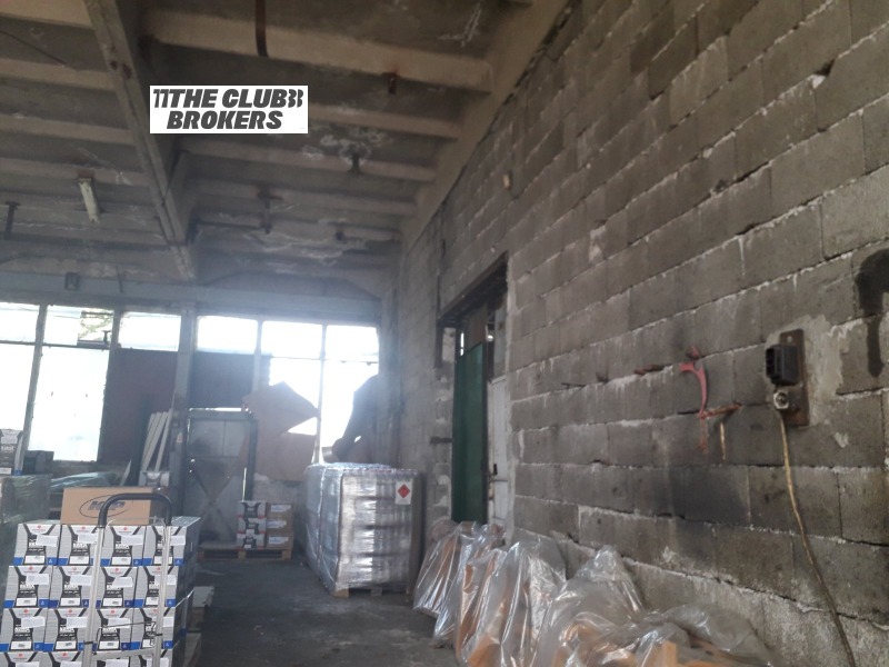 A louer  Stockage Sofia , Kremikovtsi , 90 m² | 26553384