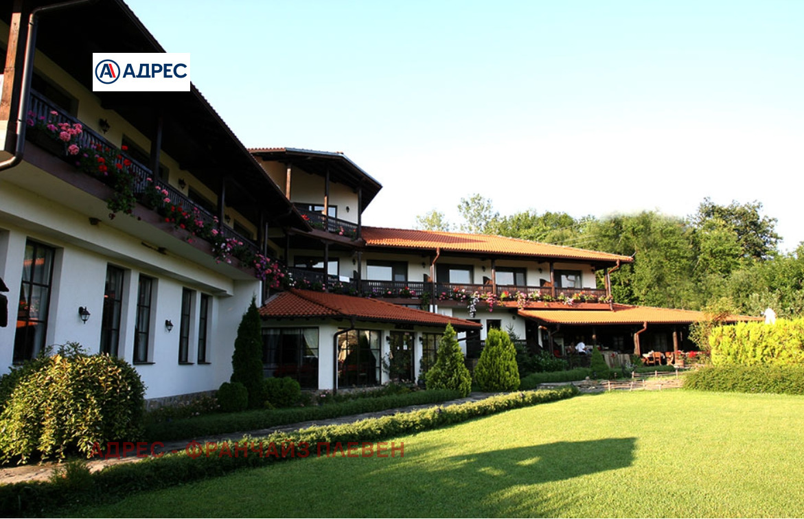 Дава под наем ХОТЕЛ, гр. Априлци, област Ловеч, снимка 2 - Хотели - 54355129