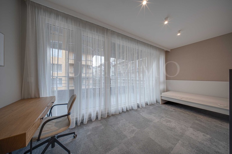 Дава под наем 4-СТАЕН, гр. София, Лозенец, снимка 15 - Апартаменти - 53035090