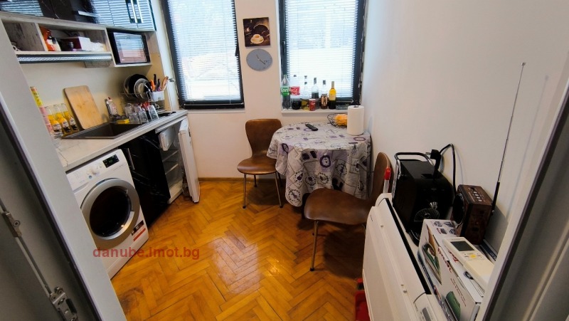 Издаје се  2 спаваће собе Русе , Центар , 80 м2 | 25421370 - слика [8]