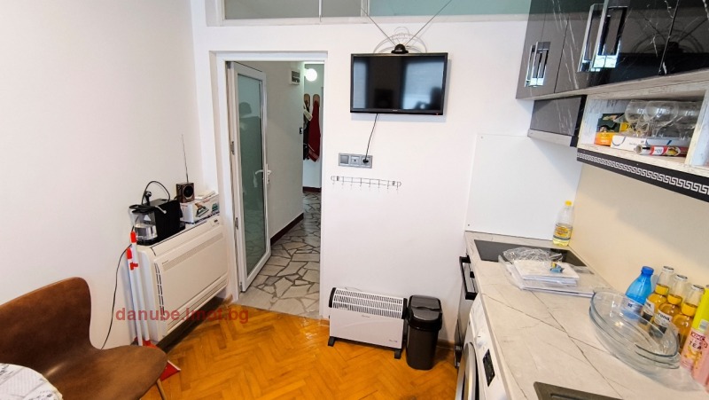 Издаје се  2 спаваће собе Русе , Центар , 80 м2 | 25421370 - слика [11]