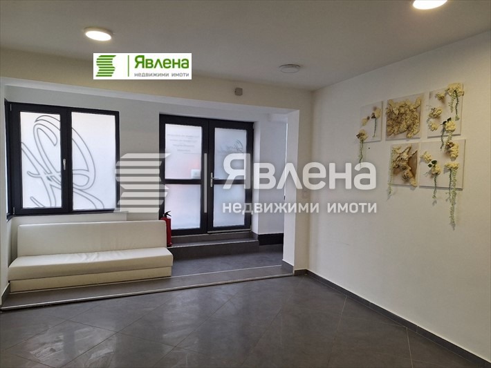Do wynajęcia  Sklep Sofia , Lozenec , 45 mkw | 67399618 - obraz [3]