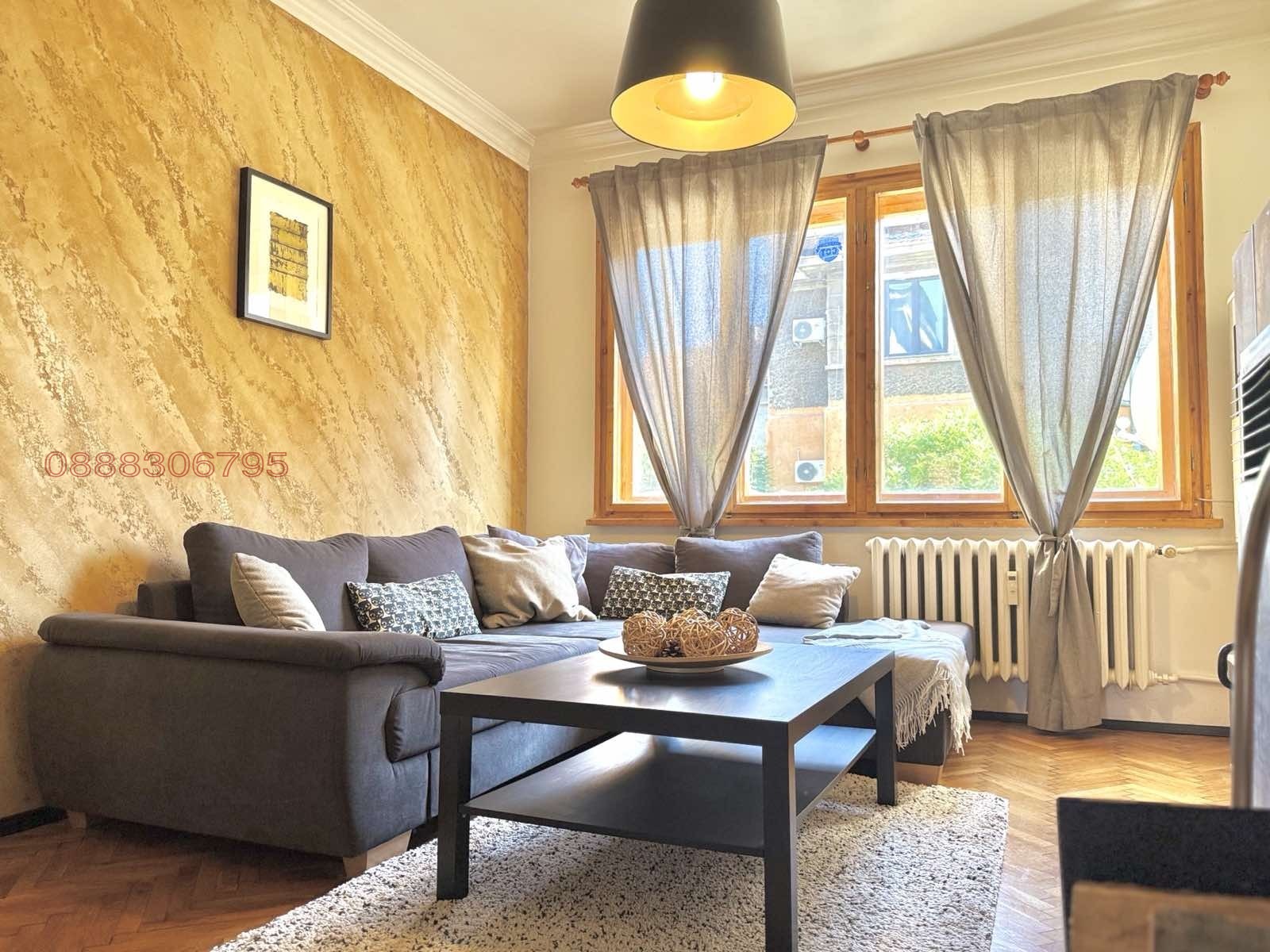 Дава под наем 3-СТАЕН, гр. София, Център