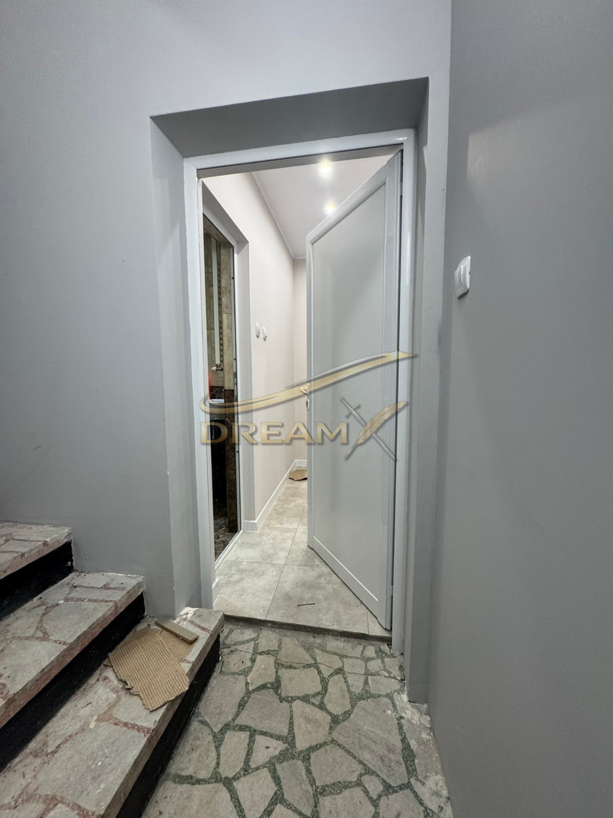 Дава под наем КЪЩА, с. Извор, област Пловдив, снимка 12 - Къщи - 54690643