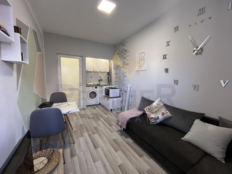 Kiadó  Stúdió Varna , Trosevo , 18 négyzetméter | 87414170