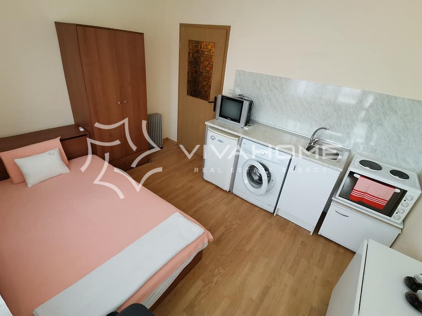 Дава под наем 1-СТАЕН, гр. Варна, Център