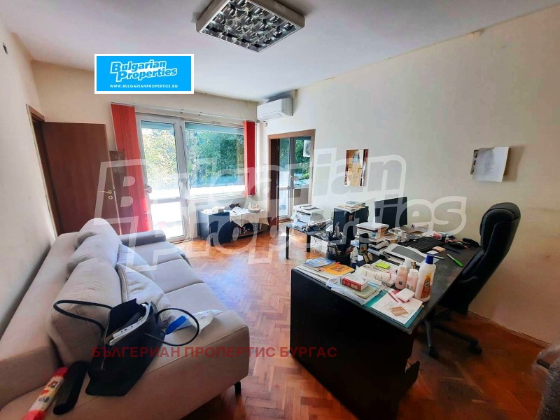 Дава под Наем ОФИС в град Бургас, Център - 60 кв.м / 400 € » 782.33 лв., БЪЛГЕРИАН ПРОПЕРТИС БУРГАС