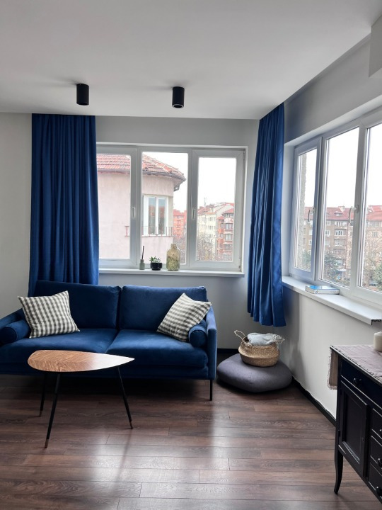 Дава под наем 3-СТАЕН, гр. София, Център