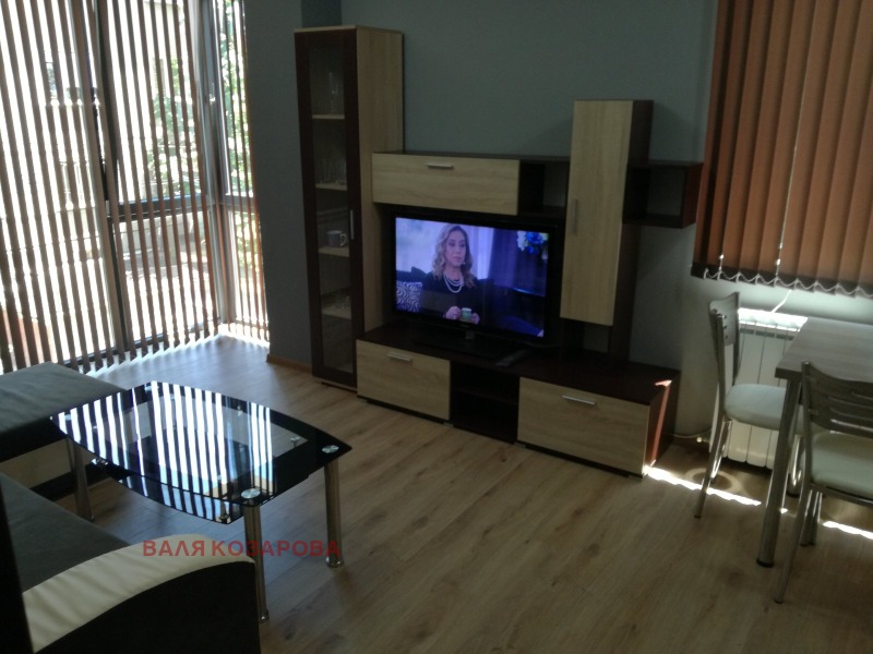 Kiadó  1 hálószoba Pleven , Idealen centar , 70 négyzetméter | 80060395 - kép [5]
